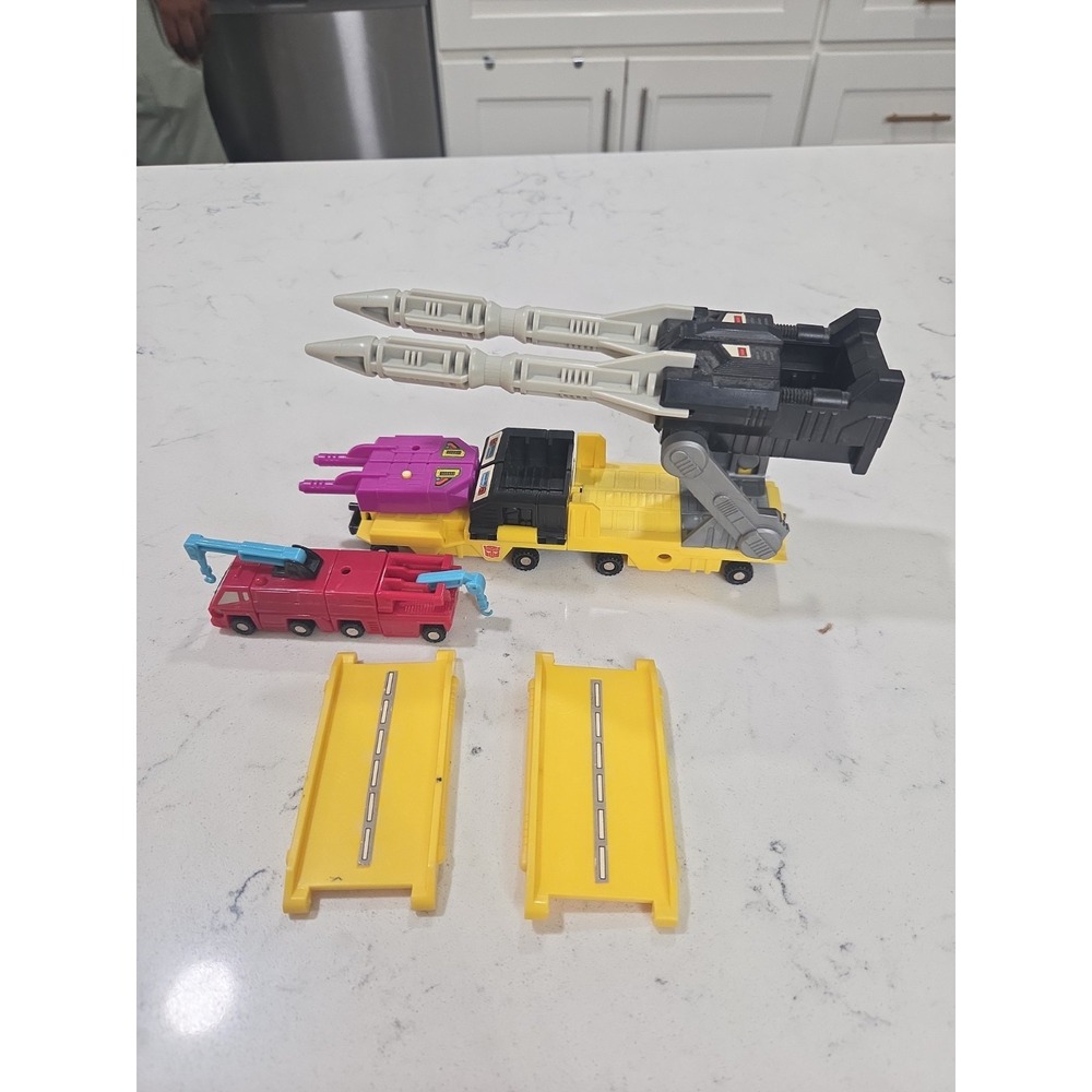Transformers Micromaster Missile Launcher with Retro & Surge 1990